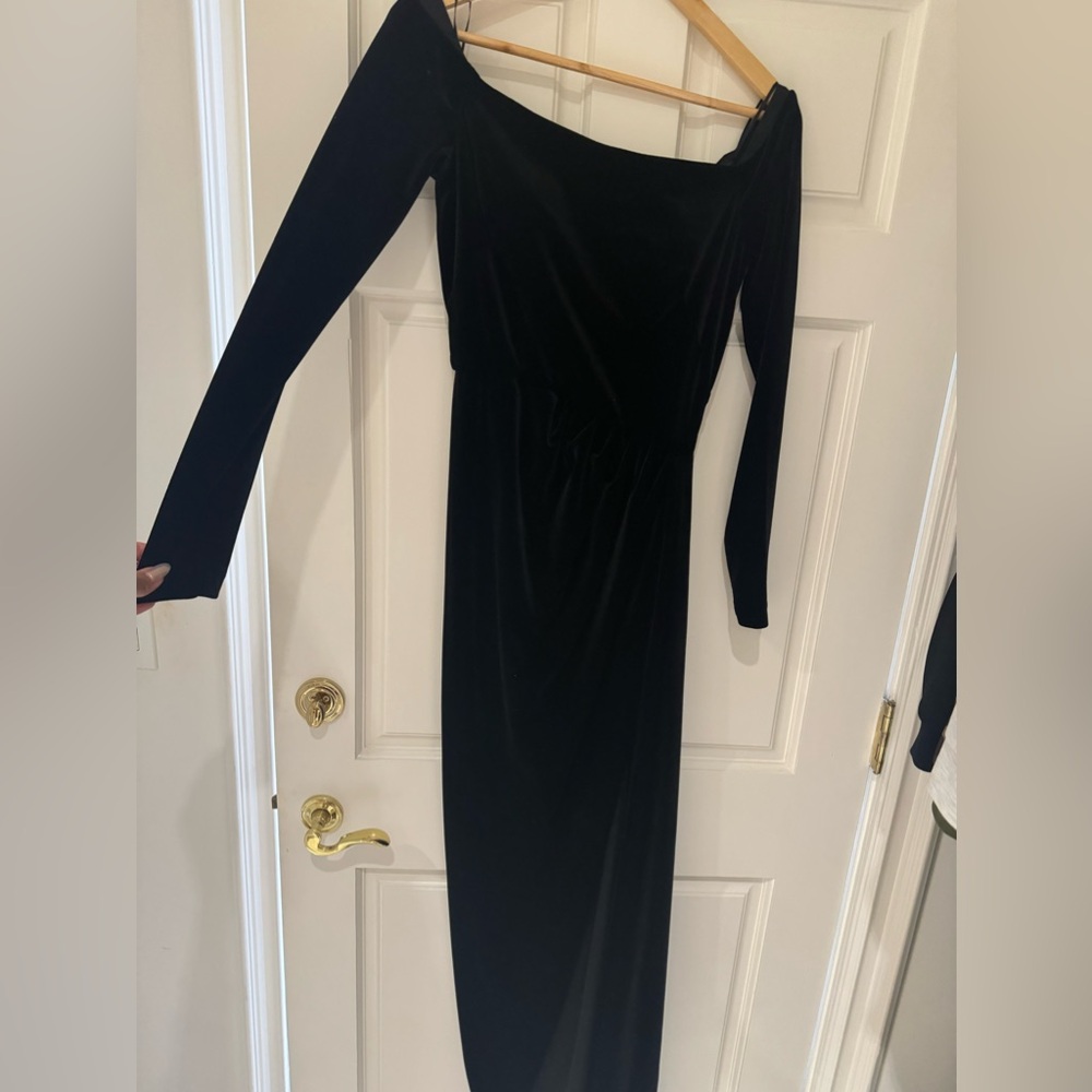 Nicole bakti off the shoulder velvet dress with high slit